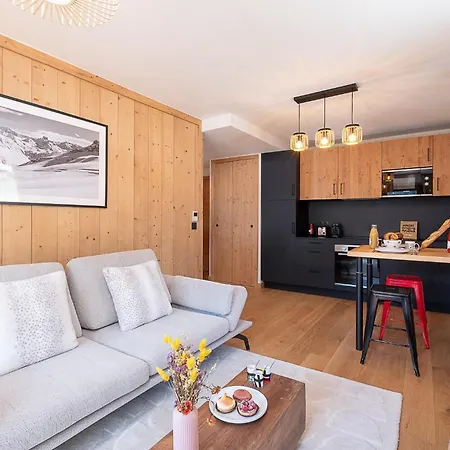 New - - South-facing Terrace - Mountain View Apartment *