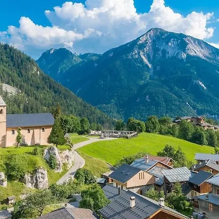 New - - South-facing Terrace - Mountain View Apartment