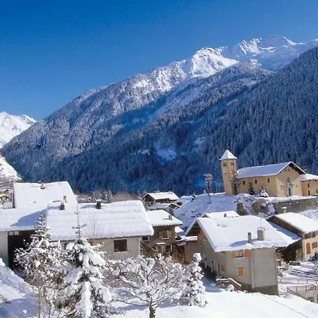 New - - South-facing Terrace - Mountain View Apartment