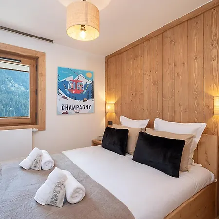 New - - South-facing Terrace - Mountain View 아파트 라 플라뉴
